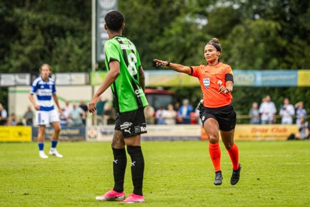 MEPPEL, 18 7-2026, Sportpark Ezinge, Season 2026 2027, Dutch Eredivisie Football, Preseason friendly match between PEC Zwolle and Cercle Brugge, Picture shows referee Shona Shukrula PEC Zwolle - Cercle Brugge (friendly)  x205091798x Copyright: