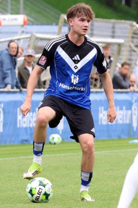 Regionalliga Nord Saison 2026-2027 Testspiel Hamburger SV II - Hobro IK Testspiel Hamburger SV II - Hobro IK auf dem Trainingsplatz am Volksparkstadion Hamburg Kilian Machado (HSV II) *** Regionalliga Nord 2026–2027 Season Friendly Match: Hamburger SV II vs. Hobro IK Friendly Match: Hamburger SV II vs. Hobro IK at the training field at Volksparkstadion in Hamburg Kilian Machado HSV II