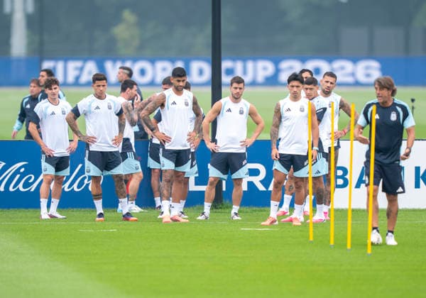 Mannschaft beim Training FIFA World Cup, WM, Weltmeisterschaft, Fussball 2026: Argentina Training 18 July 2026, Before FIFA World Cup 2026 Finale: Spanien v Argentinien (Final) at Columbia Park Training Facility in Morristown, New Jersey, USA. Photo: Marco Bader *** Team at practice for the 2026 FIFA World Cup in Argentina, July 18, 2026, ahead of the 2026 FIFA World Cup final between Spain and Argentina at the Columbia Park Training Facility in Morristown, New Jersey, USA. Photo by Marco Bader Copyright: HMBxMedia xMarcoxBader