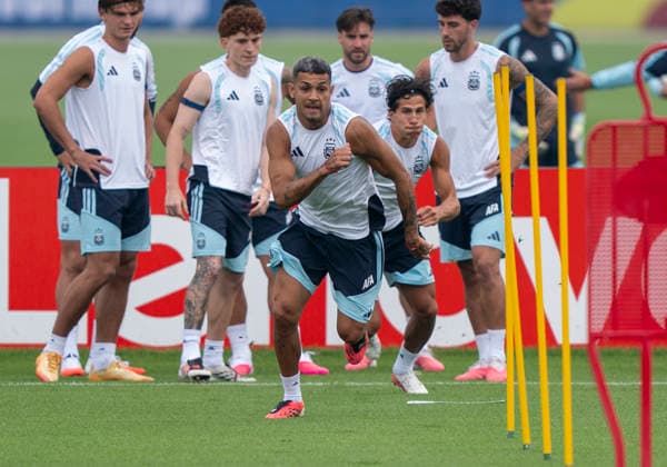 Nicolas Otamendi (Argentina, 19) FIFA World Cup, WM, Weltmeisterschaft, Fussball 2026: Argentina Training 18 July 2026, Before FIFA World Cup 2026 Finale: Spanien v Argentinien (Final) at Columbia Park Training Facility in Morristown, New Jersey, USA. Photo: Marco Bader *** Nicolas Otamendi, Argentina, 19th FIFA World Cup 2026 Argentina Training Session, July 18, 2026, Ahead of the FIFA World Cup 2026 Final between Spain and Argentina at the Columbia Park Training Facility in Morristown, New Jersey, USA. Photo by Marco Bader Copyright: HMBxMedia xMarcoxBader