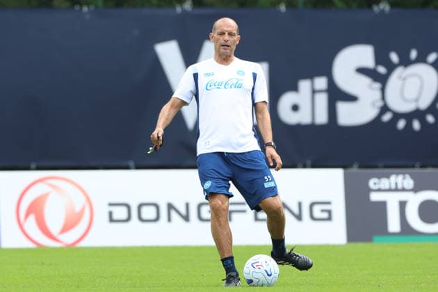 SSC Napoli Training Camp - Day 2 Massimiliano Allegri, coach of Napoli, is seen during a training session on Day of the preseason camp of SSC Napoli at Stadio Carciato in Dimaro Folgarida, Trento, Italy, on July 18, 2025. Dimaro Folgarida Trento Italy  Copyright: xCiroxDexLucax originalFilename:deluca-sscnapol260718_npCHl.jpg