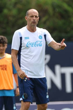 SSC Napoli Training Camp - Day 2 Massimiliano Allegri, coach of Napoli, is seen during a training session on Day of the preseason camp of SSC Napoli at Stadio Carciato in Dimaro Folgarida, Trento, Italy, on July 18, 2025. Dimaro Folgarida Trento Italy  Copyright: xCiroxDexLucax originalFilename:deluca-sscnapol260718_npUtf.jpg