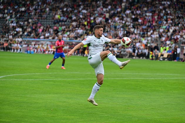18.07.2026; Wuppertal; Fussball, Herren, Saison 2026 2027, Testspiel Wuppertaler SV vs. Borussia Moenchengladbach Enzo Leopold (Gladbach) DFL regulations prohibit any use of photographs as image sequences and or quasi-video. Stadion am Zoo NRW Deutschland *** July 18, 2026 Wuppertal Soccer, Men s, 2026–2027 Season, Friendly Match: Wuppertaler SV vs. Borussia Mönchengladbach Enzo Leopold Gladbach DFL regulations prohibit any use of photographs as image sequences and or quasi-video Stadion am Zoo, North Rhine-Westphalia, Germany