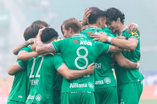 SOCCER - Rapid vs HSV, test match VIENNA,AUSTRIA,18.JUL.26 - SOCCER - ADMIRAL Bundesliga, 1. DFL, 1. Deutsche Bundesliga, SK Rapid Wien vs Hamburger SV, test match. Image shows the rejoicing of Rapid.  GEPAxpictures xPhilippxBrem