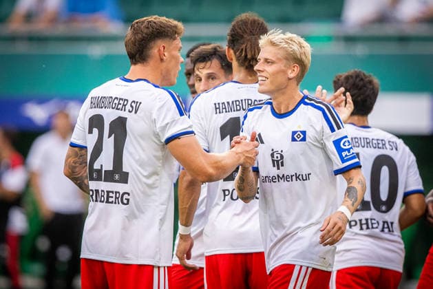RAPID WIEN - HABMURGER SV Albert Gronaek of HSV celebrates a goal with Nicolai Remberg during the pre season friendly football match between SC Rapid Vienna and Hamburger SV at the Allianz Stadion. Vienna, Austria, July 18, 2026. Photo by Branislav Racko Copyright: xx 080A9453