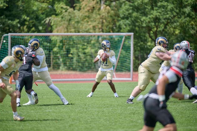 Playoffs, Junior Bowl, U20, GFLJ, Nürnberg Rams vs. Hamburg Huskies German Football League Juniors(GFLJ), U20, Nürnberg Rams vs. Hamburg Huskies Nürnberg Berthold-Brecht-Sportanlage Bayern Deutschland *** Playoffs, Junior Bowl, U20, GFLJ, Nuremberg Rams vs. Hamburg Huskies German Football League Juniors (GFLJ), U20, Nuremberg Rams vs. Hamburg Huskies Nuremberg Berthold Brecht Sports Complex Bavaria, Germany Copyright: x30nullvierxPhotographie,xGerhardxLehnerx