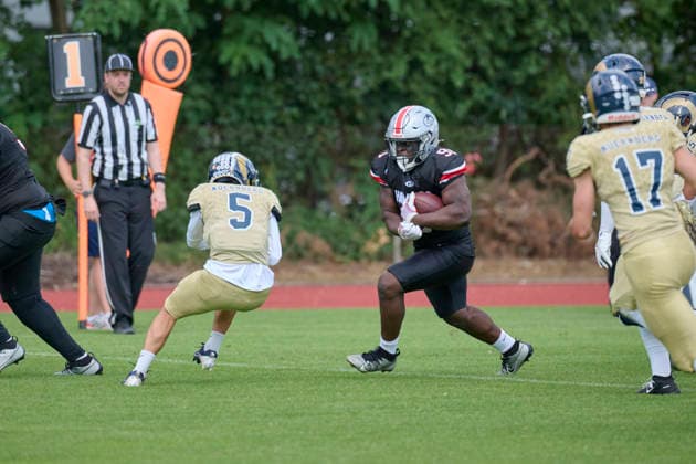 Playoffs, Junior Bowl, U20, GFLJ, Nürnberg Rams vs. Hamburg Huskies German Football League Juniors(GFLJ), U20, Nürnberg Rams vs. Hamburg Huskies Nürnberg Berthold-Brecht-Sportanlage Bayern Deutschland *** Playoffs, Junior Bowl, U20, GFLJ, Nuremberg Rams vs. Hamburg Huskies German Football League Juniors (GFLJ), U20, Nuremberg Rams vs. Hamburg Huskies Nuremberg Berthold Brecht Sports Complex Bavaria, Germany Copyright: x30nullvierxPhotographie,xGerhardxLehnerx