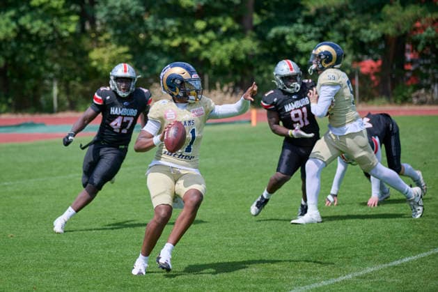 Playoffs, Junior Bowl, U20, GFLJ, Nürnberg Rams vs. Hamburg Huskies German Football League Juniors(GFLJ), U20, Nürnberg Rams vs. Hamburg Huskies Nürnberg Berthold-Brecht-Sportanlage Bayern Deutschland *** Playoffs, Junior Bowl, U20, GFLJ, Nuremberg Rams vs. Hamburg Huskies German Football League Juniors (GFLJ), U20, Nuremberg Rams vs. Hamburg Huskies Nuremberg Berthold Brecht Sports Complex Bavaria, Germany Copyright: x30nullvierxPhotographie,xGerhardxLehnerx