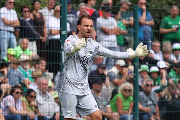 VfL vs Verl, Testspiel Wolfsburg, 18.07.2026, Fußball, Herren, Saison 2026 2027, 2. BL, VfL Wolfsburg vs SC Verl, Testspiel, Torwart Timon Wellenreuther (VfL Wolfsburg) Niedersachsen Deutschland *** VfL vs. Verl, Friendly Match in Wolfsburg, July 18, 2026, Soccer, Men s, 2026–2027 Season, 2. Bundesliga, VfL Wolfsburg vs. SC Verl, Friendly Match, Goalkeeper Timon Wellenreuther, VfL Wolfsburg, Lower Saxony, Germany