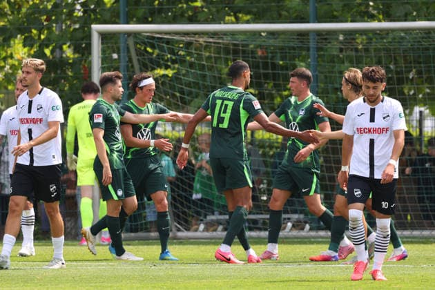VfL vs Verl, Testspiel Wolfsburg, 18.07.2026, Fußball, Herren, Saison 2026 2027, 2. BL, VfL Wolfsburg vs SC Verl, Testspiel, Robert Glatzel (VfL Wolfsburg) Torjubel Niedersachsen Deutschland *** VfL vs. Verl, Friendly Match in Wolfsburg, July 18, 2026, Soccer, Men s, 2026–2027 Season, 2. Bundesliga, VfL Wolfsburg vs. SC Verl, Friendly Match, Robert Glatzel, VfL Wolfsburg, Goal Celebration, Lower Saxony, Germany