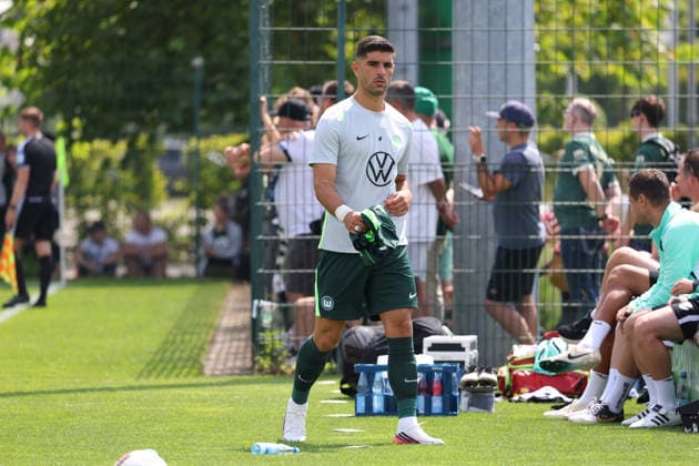 VfL vs Verl, Testspiel Wolfsburg, 18.07.2026, Fußball, Herren, Saison 2026 2027, 2. BL, VfL Wolfsburg vs SC Verl, Testspiel, Konstantinos Koulierakis (VfL Wolfsburg) Niedersachsen Deutschland *** VfL vs. Verl, Friendly Match, Wolfsburg, July 18, 2026, Soccer, Men s, 2026–2027 Season, 2. Bundesliga, VfL Wolfsburg vs. SC Verl, Friendly Match, Konstantinos Koulierakis, VfL Wolfsburg, Lower Saxony, Germany