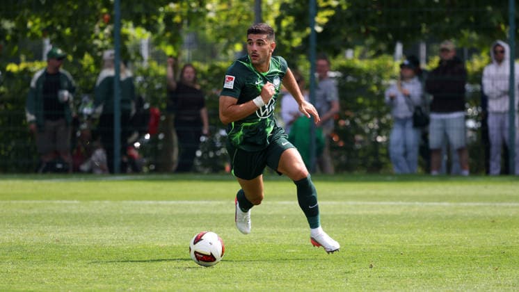 VfL vs Verl, Testspiel Wolfsburg, 18.07.2026, Fußball, Herren, Saison 2026 2027, 2. BL, VfL Wolfsburg vs SC Verl, Testspiel, Konstantinos Koulierakis (VfL Wolfsburg) Niedersachsen Deutschland *** VfL vs. Verl, Friendly Match, Wolfsburg, July 18, 2026, Soccer, Men s, 2026–2027 Season, 2. Bundesliga, VfL Wolfsburg vs. SC Verl, Friendly Match, Konstantinos Koulierakis, VfL Wolfsburg, Lower Saxony, Germany