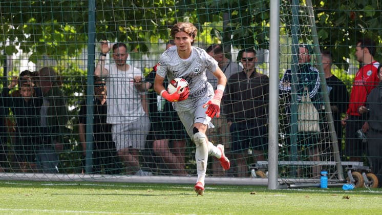 VfL vs Verl, Testspiel Wolfsburg, 18.07.2026, Fußball, Herren, Saison 2026 2027, 2. BL, VfL Wolfsburg vs SC Verl, Testspiel, Torwart Jakub Zielinski (VfL Wolfsburg) Niedersachsen Deutschland *** VfL vs. Verl, Friendly Match in Wolfsburg, July 18, 2026, Soccer, Men s, 2026–2027 Season, 2. Bundesliga, VfL Wolfsburg vs. SC Verl, Friendly Match, Goalkeeper Jakub Zielinski, VfL Wolfsburg, Lower Saxony, Germany