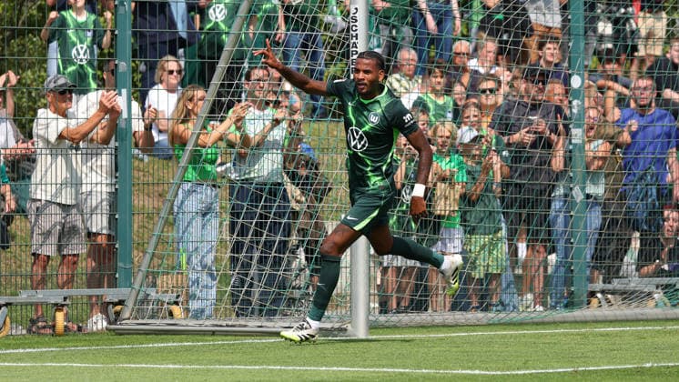 VfL vs Verl, Testspiel Wolfsburg, 18.07.2026, Fußball, Herren, Saison 2026 2027, 2. BL, VfL Wolfsburg vs SC Verl, Testspiel, Cleiton Santana dos Santos (VfL Wolfsburg) Torjubel zum 2:0 Niedersachsen Deutschland *** VfL vs. Verl, Friendly Match in Wolfsburg, July 18, 2026, Soccer, Men s, 2026–2027 Season, 2. Bundesliga, VfL Wolfsburg vs. SC Verl, Friendly Match, Cleiton Santana dos Santos of VfL Wolfsburg celebrates a goal in the 2–0 win, Lower Saxony, Germany