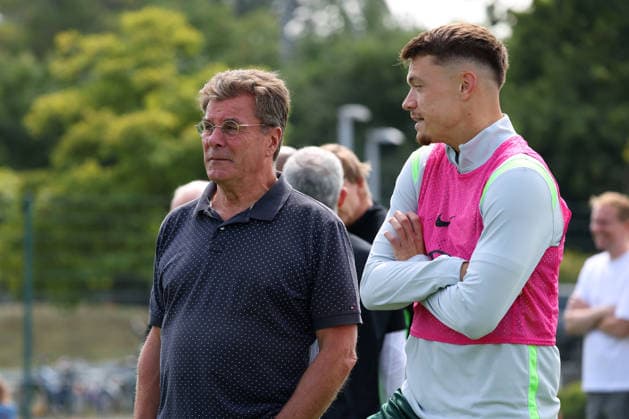 VfL vs Verl, Testspiel Wolfsburg, 18.07.2026, Fußball, Herren, Saison 2026 2027, 2. BL, VfL Wolfsburg vs SC Verl, Testspiel, Geschäftsführer Dieter Hecking (VfL Wolfsburg), Dzenan Pejcinovic (VfL Wolfsburg) Niedersachsen Deutschland *** VfL vs. Verl, Friendly Match in Wolfsburg, July 18, 2026, Soccer, Men s, 2026–2027 Season, 2. Bundesliga, VfL Wolfsburg vs. SC Verl, Friendly Match, Sporting Director Dieter Hecking (VfL Wolfsburg), Dzenan Pejcinovic (VfL Wolfsburg), Lower Saxony, Germany