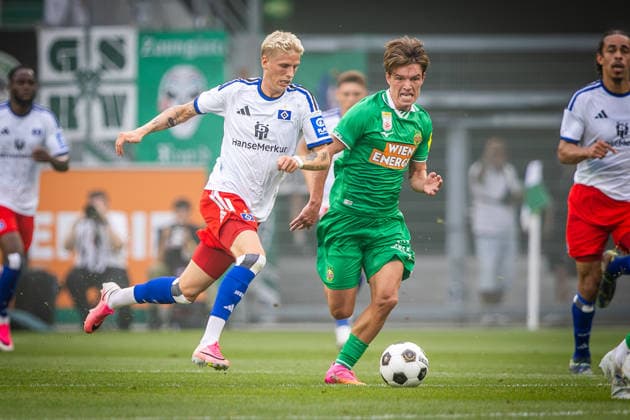 RAPID WIEN - HABMURGER SV Nicolas Bajlicz of Rapid and Albert Gronaek of HSV during the pre season friendly football match between SC Rapid Vienna and Hamburger SV at the Allianz Stadion. Vienna, Austria, July 18, 2026. Photo by Branislav Racko Copyright: xx 080A9068