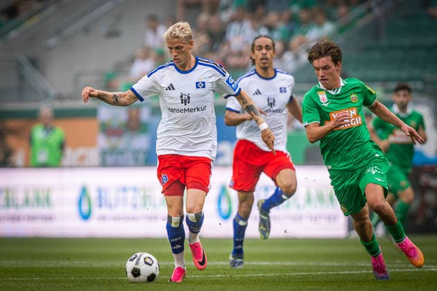 RAPID WIEN - HABMURGER SV Nicolas Bajlicz of Rapid and Albert Gronaek of HSV during the pre season friendly football match between SC Rapid Vienna and Hamburger SV at the Allianz Stadion. Vienna, Austria, July 18, 2026. Photo by Branislav Racko Copyright: xx 080A9085