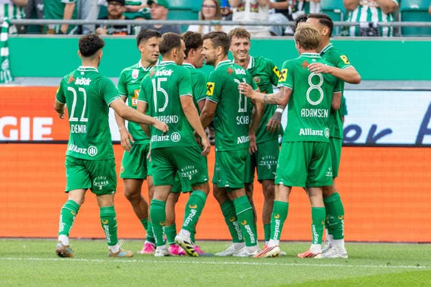 SOCCER - Rapid vs HSV, test match VIENNA,AUSTRIA,18.JUL.26 - SOCCER - ADMIRAL Bundesliga, 1. DFL, 1. Deutsche Bundesliga, SK Rapid Wien vs Hamburger SV, test match. Image shows the rejoicing of Rapid.  GEPAxpictures xPhilippxBrem
