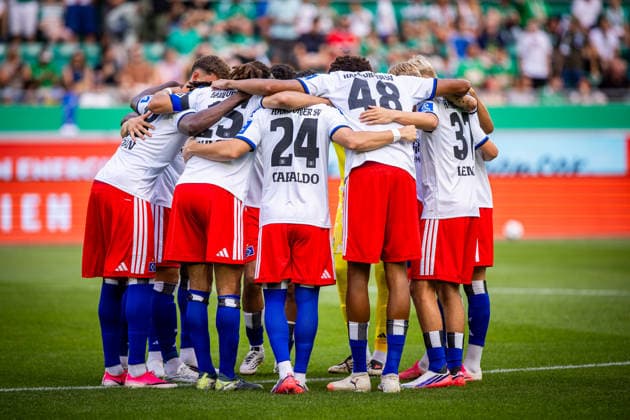 RAPID WIEN - HABMURGER SV Team photo of HSV during the pre season friendly football match between SC Rapid Vienna and Hamburger SV at the Allianz Stadion. Vienna, Austria, July 18, 2026. Photo by Branislav Racko Copyright: xx 080A8739