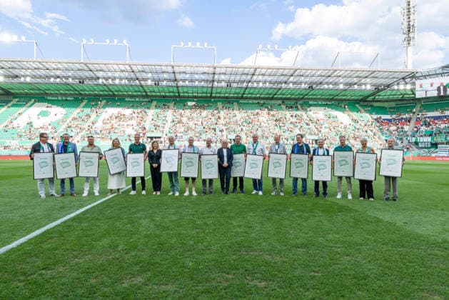 SOCCER - Rapid vs HSV, test match VIENNA,AUSTRIA,18.JUL.26 - SOCCER - ADMIRAL Bundesliga, 1. DFL, 1. Deutsche Bundesliga, SK Rapid Wien vs Hamburger SV, test match. Image shows gueasts with Heinz Fischer, Michael Krammer, Werner Kuhn, Rene Gartler, Christopher Peschek and Andreas Kamper.  GEPAxpictures xPhilippxBrem