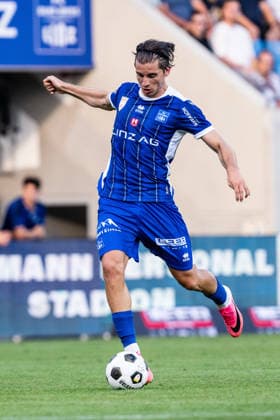 SOCCER - Linz vs Braunschweig, test match LINZ,AUSTRIA,18.JUL.26 - SOCCER - ADMIRAL 2. Liga, 2. DFL, 2. Deutsche Bundesliga, FC Blau Weiss Linz vs Eintracht Braunschweig, test match. Image shows Alem Pasic (Linz).  GEPAxpictures xJulioxArellano