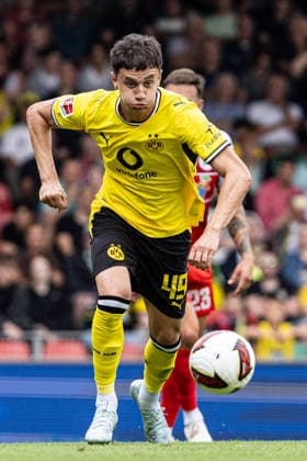 Testspiel: Rot-Weiß Oberhausen - Borussia Dortmund; 18.07.2026 Luca Reggiani (Borussia Dortmund, 49) Testspiel: Rot-Weiß Oberhausen - Borussia Dortmund; Stadion Niederrhein, Oberhausen; 18.07.2026 *** Friendly Match: Rot-Weiß Oberhausen vs. Borussia Dortmund, July 18, 2026; Luca Reggiani, Borussia Dortmund, 49; Friendly Match: Rot-Weiß Oberhausen vs. Borussia Dortmund, Niederrhein Stadium, Oberhausen, July 18, 2026 Copyright: xBEAUTIFULxSPORTS Buriakovx