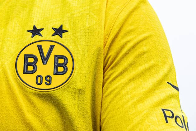 Testspiel: Rot-Weiß Oberhausen - Borussia Dortmund; 18.07.2026 Symbolfoto, Trikot von Borussia Dortmund mit dem Logo von Borussia Dortmund. Testspiel: Rot-Weiß Oberhausen - Borussia Dortmund; Stadion Niederrhein, Oberhausen; 18.07.2026 *** Friendly Match: Rot-Weiß Oberhausen vs. Borussia Dortmund, July 18, 2026. Stock photo: Borussia Dortmund jersey with the Borussia Dortmund logo. Friendly Match: Rot-Weiß Oberhausen vs. Borussia Dortmund, Niederrhein Stadium, Oberhausen, July 18, 2026 Copyright: xBEAUTIFULxSPORTS Buriakovx