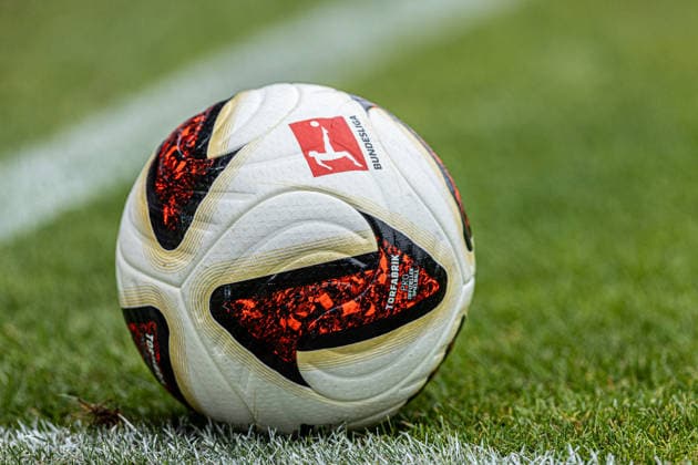 Testspiel: Rot-Weiß Oberhausen - Borussia Dortmund; 18.07.2026 Symbolfoto, Spielball der 1.Bundesliga Saison 2026 27, Adidas Testspiel: Rot-Weiß Oberhausen - Borussia Dortmund; Stadion Niederrhein, Oberhausen; 18.07.2026 *** Friendly Match: Rot-Weiß Oberhausen vs. Borussia Dortmund, July 18, 2026; Stock photo, official match ball for the 2026–27 Bundesliga season, Adidas; Friendly Match: Rot-Weiß Oberhausen vs. Borussia Dortmund, Niederrhein Stadium, Oberhausen, July 18, 2026 Copyright: xBEAUTIFULxSPORTS Buriakovx