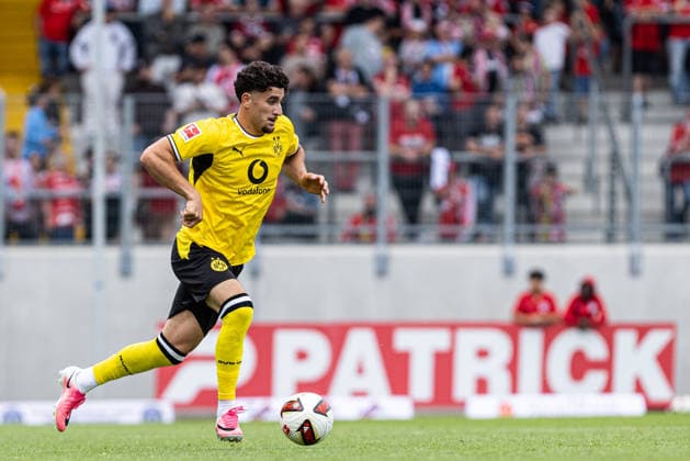 Testspiel: Rot-Weiß Oberhausen - Borussia Dortmund; 18.07.2026 Marwan Mirza (Borussia Dortmund, 57) Testspiel: Rot-Weiß Oberhausen - Borussia Dortmund; Stadion Niederrhein, Oberhausen; 18.07.2026 *** Friendly Match: Rot-Weiß Oberhausen vs. Borussia Dortmund, July 18, 2026; Marwan Mirza, Borussia Dortmund, 57; Friendly Match: Rot-Weiß Oberhausen vs. Borussia Dortmund, Niederrhein Stadium, Oberhausen, July 18, 2026 Copyright: xBEAUTIFULxSPORTS Buriakovx