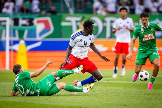 RAPID WIEN - HABMURGER SV Nikolaus Wurmbrand of Rapid and Bakery Jatta of HSV during the pre season friendly football match between SC Rapid Vienna and Hamburger SV at the Allianz Stadion. Vienna, Austria, July 18, 2026. Photo by Branislav Racko Copyright: xx 080A9463