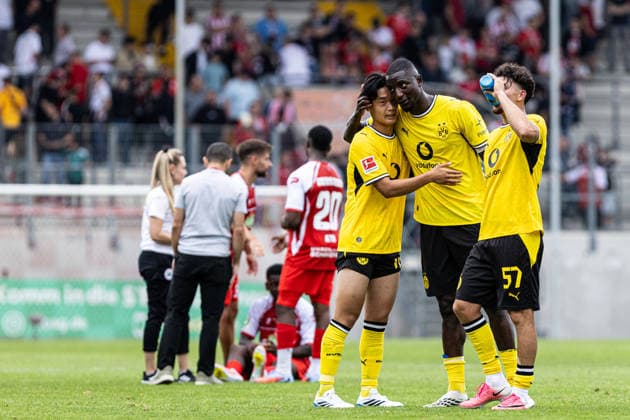 Testspiel: Rot-Weiß Oberhausen - Borussia Dortmund; 18.07.2026 Takato Yamamoto (Borussia Dortmund, 43), Serhou Guirassy (Borussia Dortmund, 9) Testspiel: Rot-Weiß Oberhausen - Borussia Dortmund; Stadion Niederrhein, Oberhausen; 18.07.2026 *** Friendly Match: Rot-Weiß Oberhausen vs. Borussia Dortmund, July 18, 2026; Takato Yamamoto (Borussia Dortmund, 43), Serhou Guirassy (Borussia Dortmund, 9); Friendly Match: Rot-Weiß Oberhausen vs. Borussia Dortmund, Niederrhein Stadium, Oberhausen, July 18, 2026 Copyright: xBEAUTIFULxSPORTS Buriakovx