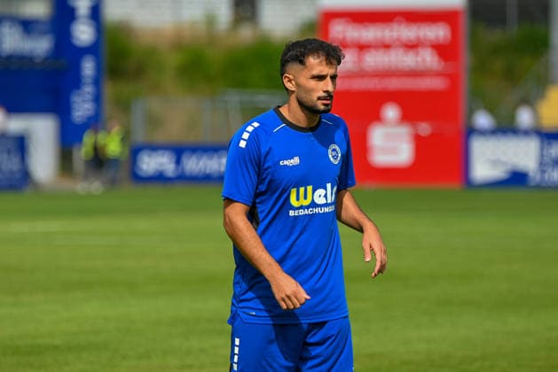 Eduard Mahmuti (Sportfreunde Lotte, 06) Sportfreunde Lotte vs. Real Betis Sevilla, Fussball, Testspiel, Saison 2026 2027, 18.07.2026, Sportfreunde Lotte vs. Real Betis Sevilla, Fussball, Testspiel, Saison 2026 2027, 18.07.2026 Lotte *** Eduard Mahmuti, Sportfreunde Lotte, 06 Sportfreunde Lotte vs. Real Betis Sevilla, Soccer, Friendly Match, 2026–2027 Season, July 18, 2026, Sportfreunde Lotte vs. Real Betis Sevilla, Soccer, Friendly Match, 2026–2027 Season, July 18, 2026, Lotte Copyright: xEibner-Pressefoto RobertxGertzenx EP_RGN