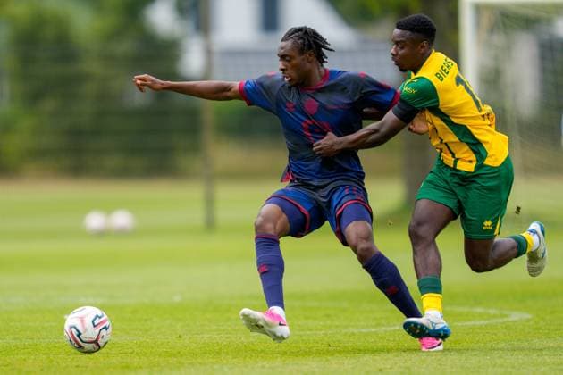 uROOSENDAAL , 18-07-2026 , Sportpark Hulsdonk , season 2026 2027 , Dutch Vrienden Loterij Eredivisie , Pre season match between KV Mechelen and ADO Den Haag picture shows KV Mechelen player Dikeni Salifou and ADO Den Haag player Sekou Sylla KV Mechelen - ADO Den Haag (friendly)  x205093838x Copyright: