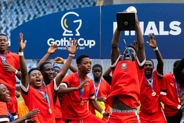 260718 Accra Shooting Stars spelare jublar med pokalen efter Boys 18 finalen i Gothia Cup mellan Newbridge Town FC och Accra Shooting Stars FC den 18 juli 2026 i Göteborg. *** July 18, 2026: Accra Shooting Stars players celebrate with the trophy after the Boys 18 final at the Gothia Cup between Newbridge Town FC and Accra Shooting Stars FC on July 18, 2026, in Gothenburg  Copyright: MICHAELxERICHSEN BB260718MI053
