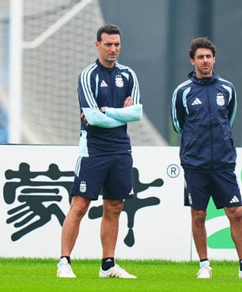Argentina s training session ahead of 2026 World Cup Final MORRISTOWN, UNITED STATES - JULY 18: Argentina head coach Lionel Scaloni leads a training session ahead of the FIFA World Cup, WM, Weltmeisterschaft, Fussball 2026 final against Spain in Morristown, New Jersey, United States, on July 18, 2026. Evrim Aydin Anadolu Morristown United States. Editorial use only. Please get in touch for any other usage.  Copyright: x2026xAnadoluxEvrimxAydinx