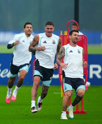 Argentina s training session ahead of 2026 World Cup Final MORRISTOWN, UNITED STATES - JULY 18: Argentina s Lionel Messi (R) takes part in a training session ahead of the FIFA World Cup, WM, Weltmeisterschaft, Fussball 2026 final against Spain in Morristown, New Jersey, United States, on July 18, 2026. Evrim Aydin Anadolu Morristown United States. Editorial use only. Please get in touch for any other usage.  Copyright: x2026xAnadoluxEvrimxAydinx
