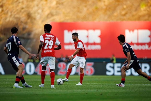 Joao Moutinho seen during International Friendly, Länderspiel, Nationalmannschaft game between teams of SC Braga and Celta de Vigo (Luis Santos Ball Raw Images) Braga Estadio Municipal de Braga Portugal Copyright: xLuisxSantosx luissantos_braga_celta_2627_3-17