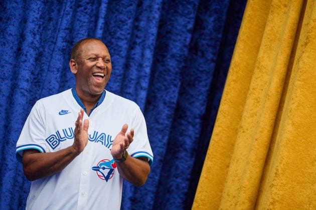 July 18, 2026, Toronto, On, Canada: Toronto Blue Jays Joe Carter looks on before the unveiling of a statue commemorating the Toronto Blue Jays 1992 and 1993 World Series wins ahead of MLB, Baseball Herren, USA baseball action against the Chicago White Sox in Toronto, Saturday, July 18, 2026. Canada News - July 18, 2026  - ZUMAc35_ 20260718_zaf_c35_021 Copyright: xSammyxKoganx