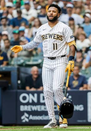 Milwaukee Brewers left fielder Jackson Chourio reacts after nearly getting hit twice by pitches thrown by Miami Marlins starting pitcher Max Meyer in the first inning of the MLB, Baseball Herren, USA game between the Miami Marlins and the Milwaukee Brewers at American Family Field in Milwaukee, Wisconsin on Saturday, July 18, 2026.  MIL20260718804 TANNENxMAURY