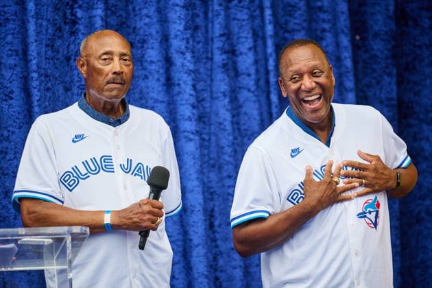 July 18, 2026, Toronto, On, Canada: Toronto Blue Jays Joe Carter, right, and former manager Cito Gaston speak at the unveiling of a statue commemorating the Toronto Blue Jays 1992 and 1993 World Series wins ahead of MLB, Baseball Herren, USA baseball action against the Chicago White Sox in Toronto, Saturday, July 18, 2026. Canada News - July 18, 2026  - ZUMAc35_ 20260718_zaf_c35_022 Copyright: xSammyxKoganx