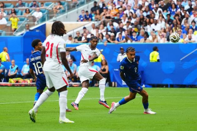 Marcus Rashford of England has a shot blocked by Malo Gusto of France France v England, 2026 FIFA World Cup, WM, Weltmeisterschaft, Fussball 3rd Place Final, Football, Miami Stadium, Miami, Florida, USA - 18 Jul 2026Miami Miami Stadium Florida (FL) United States of America  Copyright: xJavierxGarcia Shutterstockx 16995468q