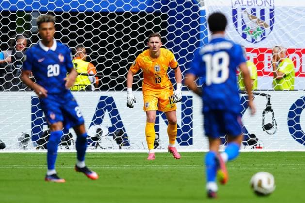 Dean Henderson of England looks on France v England, 2026 FIFA World Cup, WM, Weltmeisterschaft, Fussball 3rd Place Final, Football, Miami Stadium, Miami, Florida, USA - 18 Jul 2026Miami Miami Stadium Florida (FL) United States of America  Copyright: xJavierxGarcia Shutterstockx 16995468r