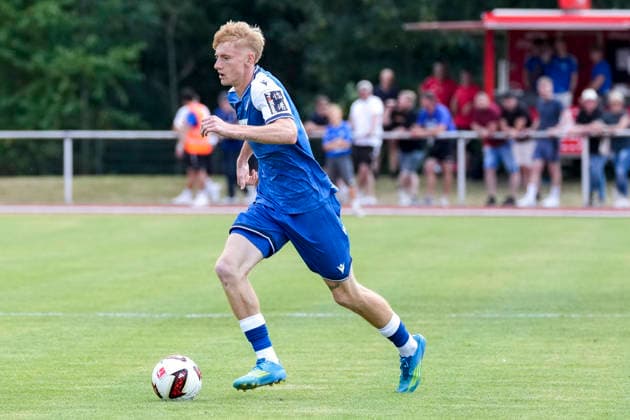 Oskar Hencke (Hoffenheim, 41), am Ball, Freisteller, Ganzkörper, Einzelbild, Einzelfoto, Aktion, Action, 18.07.2026, Bad Friedrichshall (Deutschland), Fussball, Testspiel, TSG 1899 Hoffenheim - SGV Heilbronn-Freiberg, DFB DFL REGULATIONS PROHIBIT ANY USE OF PHOTOGRAPHS AS IMAGE SEQUENCES AND OR QUASI-VIDEO. *** Oskar Hencke Hoffenheim, 41, on the ball, cutout, full-body, single image, single photo, action, July 18, 2026, Bad Friedrichshall, Germany, soccer, exhibition match, TSG 1899 Hoffenheim vs. SGV Heilbronn Freiberg, DFB and DFL regulations prohibit any use of photographs as image sequences and or quasi-video xozx