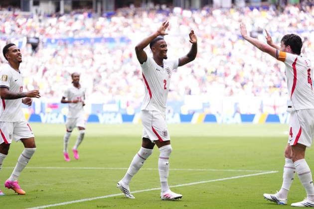 France v England - 2026 FIFA World Cup, WM, Weltmeisterschaft, Fussball - Bronze Final MIAMI GARDENS, FLORIDA - JULY 18: Ezri Konsa of England celebrates after scoring his team s second goal during the 2026 FIFA World Cup bronze-final match between France and England at Miami Stadium in Miami Gardens, Florida, United States, on July 18, 2026. Jose Hernandez Anadolu Florida United States. Editorial use only. Please get in touch for any other usage.  Copyright: x2026xAnadoluxJosexHernandezx
