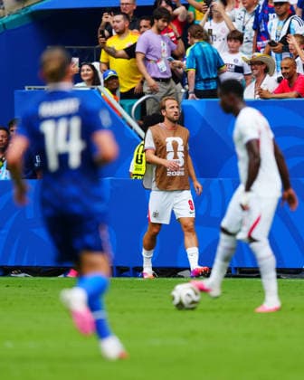 Harry Kane of England seen warming up during the first half France v England, 2026 FIFA World Cup, WM, Weltmeisterschaft, Fussball 3rd Place Final, Football, Miami Stadium, Miami, Florida, USA - 18 Jul 2026Miami Miami Stadium Florida (FL) United States of America  Copyright: xJavierxGarcia Shutterstockx 16995468ar