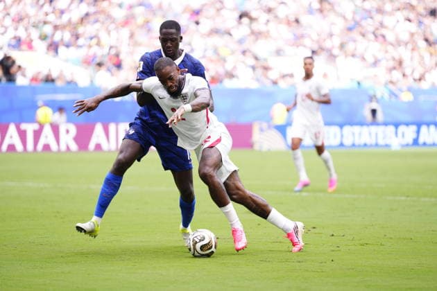 France v England - 2026 FIFA World Cup, WM, Weltmeisterschaft, Fussball - Bronze Final MIAMI GARDENS, FLORIDA - JULY 18: Ivan Toney of England and Ibrahima Konate of France compete for the ball during the 2026 FIFA World Cup bronze-final match between France and England at Miami Stadium in Miami Gardens, Florida, United States, on July 18, 2026. Jose Hernandez Anadolu Florida United States. Editorial use only. Please get in touch for any other usage.  Copyright: x2026xAnadoluxJosexHernandezx