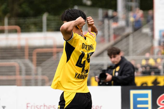 Deutschland: 17. Juli 2026: Testspiel - Vorbereitung 2026 2027 - SC Rot-Weiß Oberhausen vs. Borussia Dortmund, Stadion Niederrhein, Oberhausen Tor zum 3:1 durch Takato Yamamoto Jubel Freude Emotionen Torjubel *** Germany, July 17, 2026, Friendly Match, 2026–2027 Preseason, SC Rot-Weiß Oberhausen vs. Borussia Dortmund, Niederrhein Stadium, Oberhausen, Goal to make it 3–1 by Takato Yamamoto, Cheering, Joy, Emotions, Goal Celebration Copyright: xCelinaxLeiersx