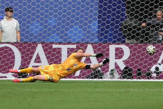 FIFA World Cup, WM, Weltmeisterschaft, Fussball 2026 3rd place playoff - France vs England Goalkeeper Dean Henderson of England in action during the FIFA World Cup 2026 3rd place playoff match France against England, in Miami, Florida, USA, 18 July 2026. MIAMI United States  Copyright: xCRISTOBALxHERRERA-ULASHKEVICHx