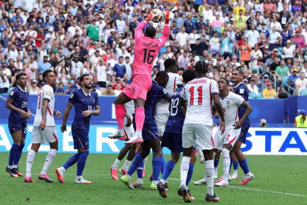 FIFA World Cup, WM, Weltmeisterschaft, Fussball 2026 3rd place playoff - France vs England Goalkeeper Mike Maignan of France in action during the FIFA World Cup 2026 3rd place playoff match France against England, in Miami, Florida, USA, 18 July 2026. MIAMI United States  Copyright: xCRISTOBALxHERRERA-ULASHKEVICHx