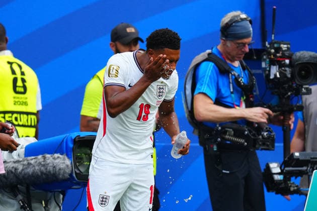 Ollie Watkins of England prepares to be substituted onto the field in place of Marcus Rashford of England France v England, 2026 FIFA World Cup, WM, Weltmeisterschaft, Fussball 3rd Place Final, Football, Miami Stadium, Miami, Florida, USA - 18 Jul 2026Miami Miami Stadium Florida (FL) United States of America  Copyright: xJavierxGarcia Shutterstockx 16995468bf